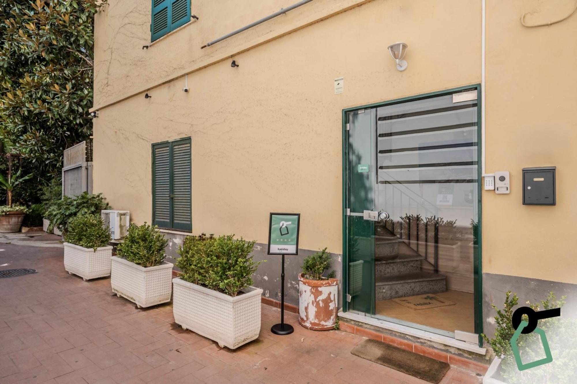 Hotiday Room Collection - Napoli Residenza Scarlatti Bagian luar foto