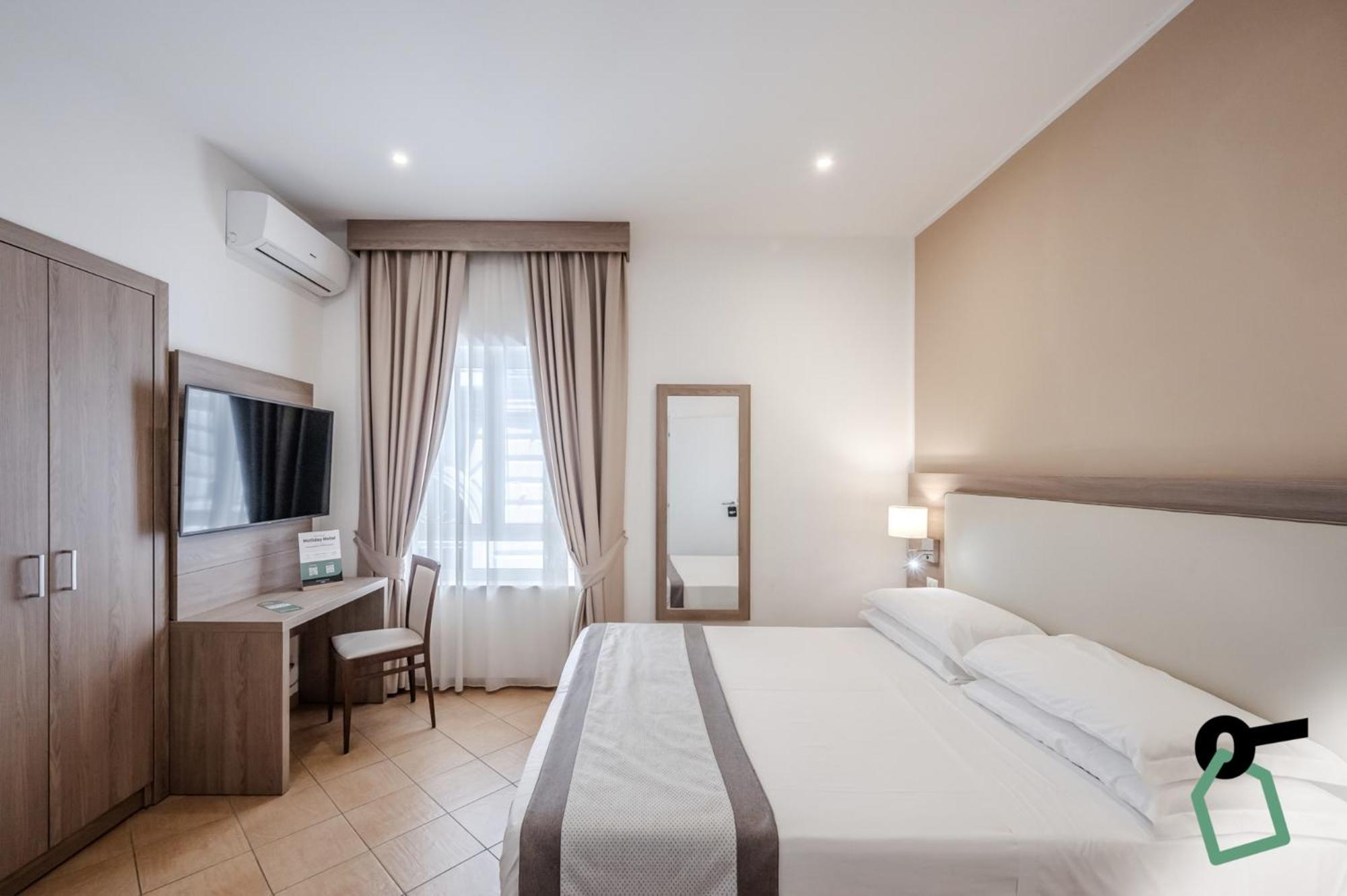 Hotiday Room Collection - Napoli Residenza Scarlatti Bagian luar foto